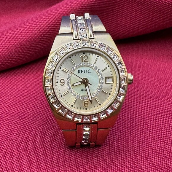 Relic by Fossil Women’s Queen’s Court 3-Hand Gold-Tone Quartz Watch - Picture 1 of 12